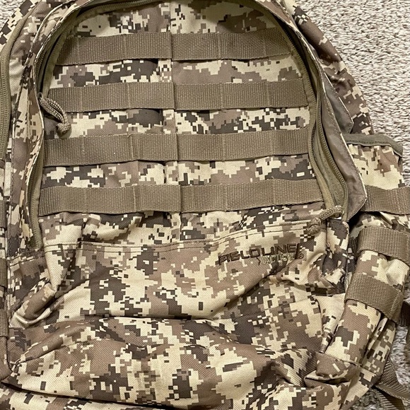 Military camouflage backpack size‎ medium in excellent condition - Picture 2 of 7